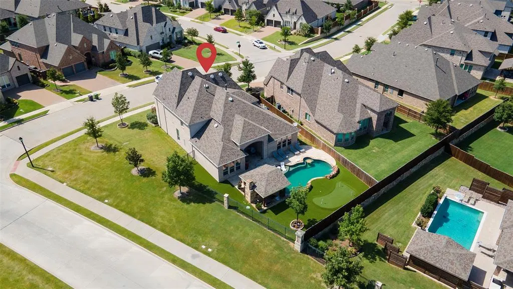 920 Windrock Lane