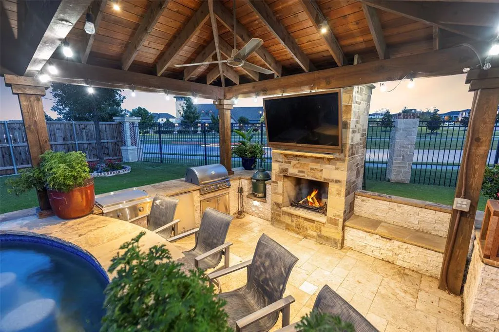 920 Windrock Lane