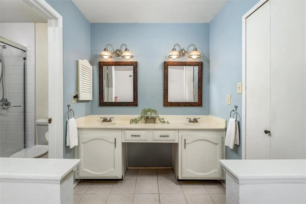 941 Cherokee Trail