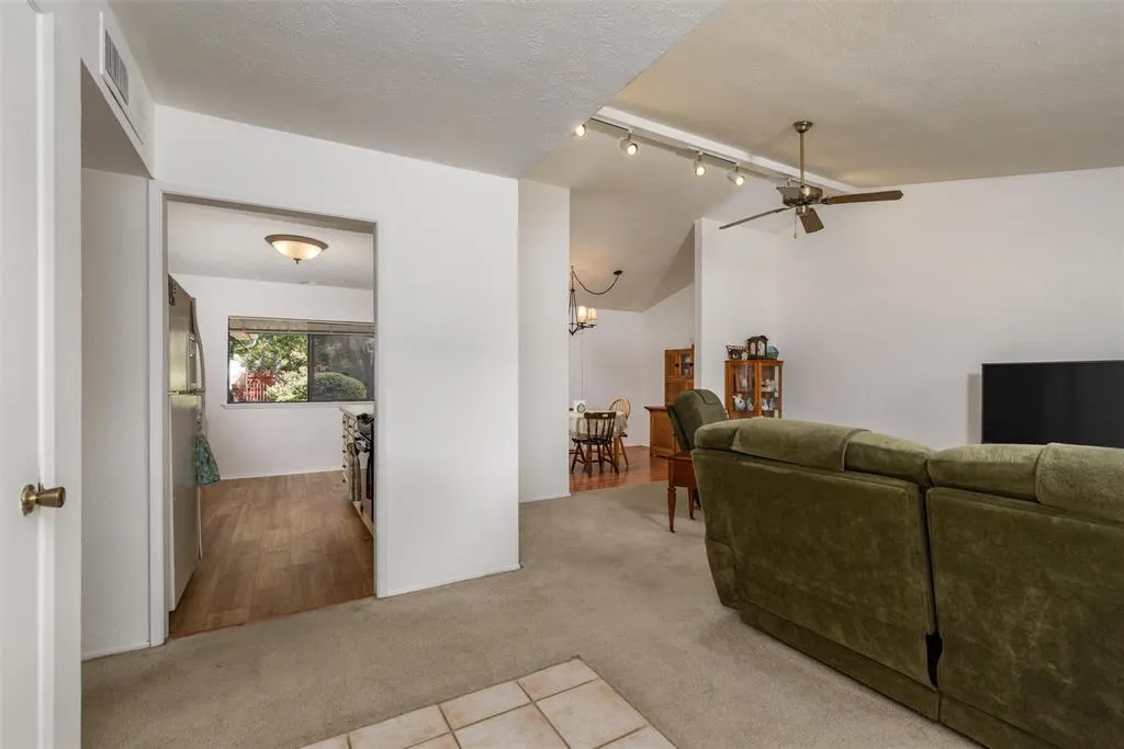 941 Cherokee Trail
