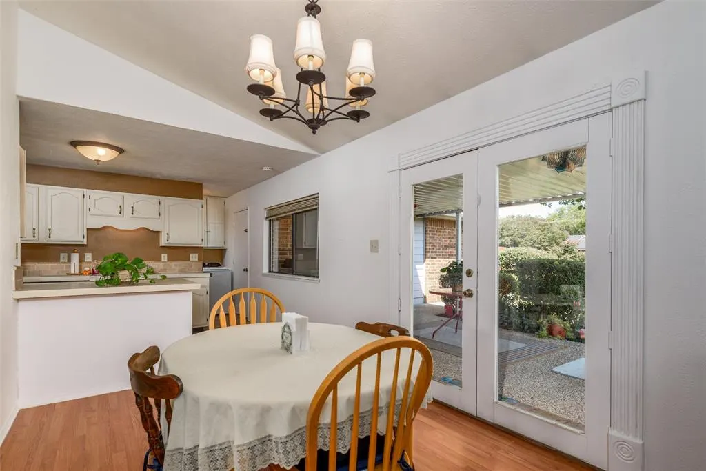941 Cherokee Trail