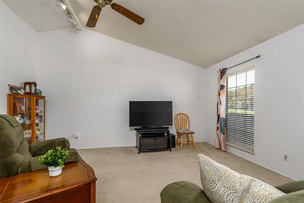 941 Cherokee Trail