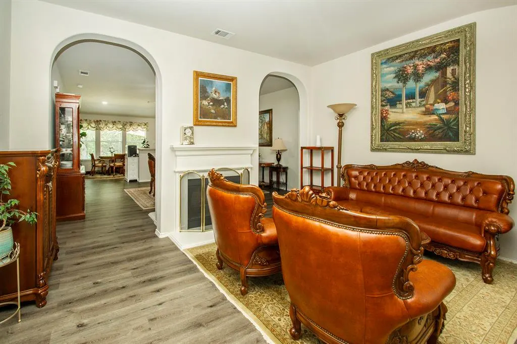 517 Longshore Drive