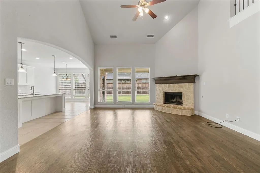 2216 Hubbard park Lane