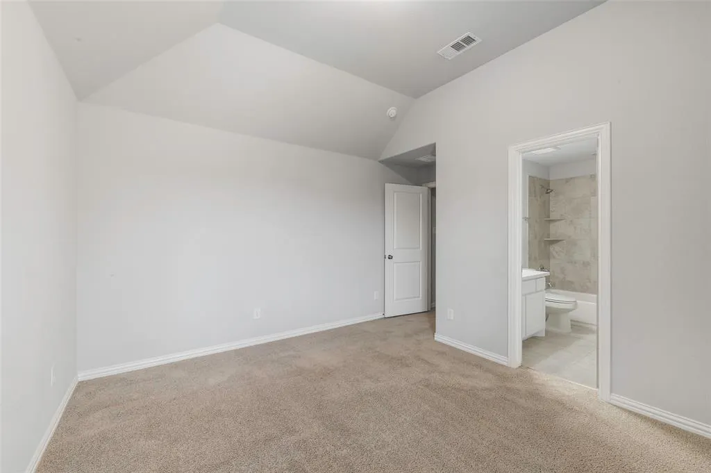 2216 Hubbard park Lane