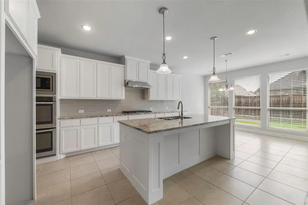 2216 Hubbard park Lane