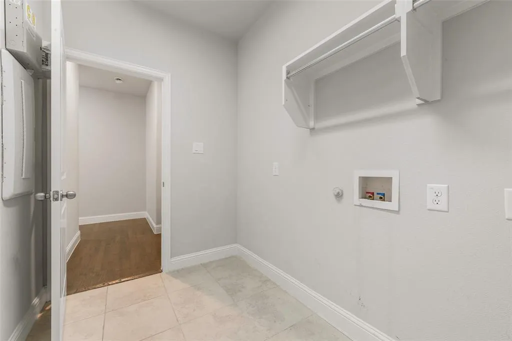 2216 Hubbard park Lane