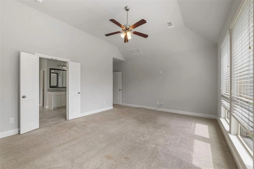 2216 Hubbard park Lane