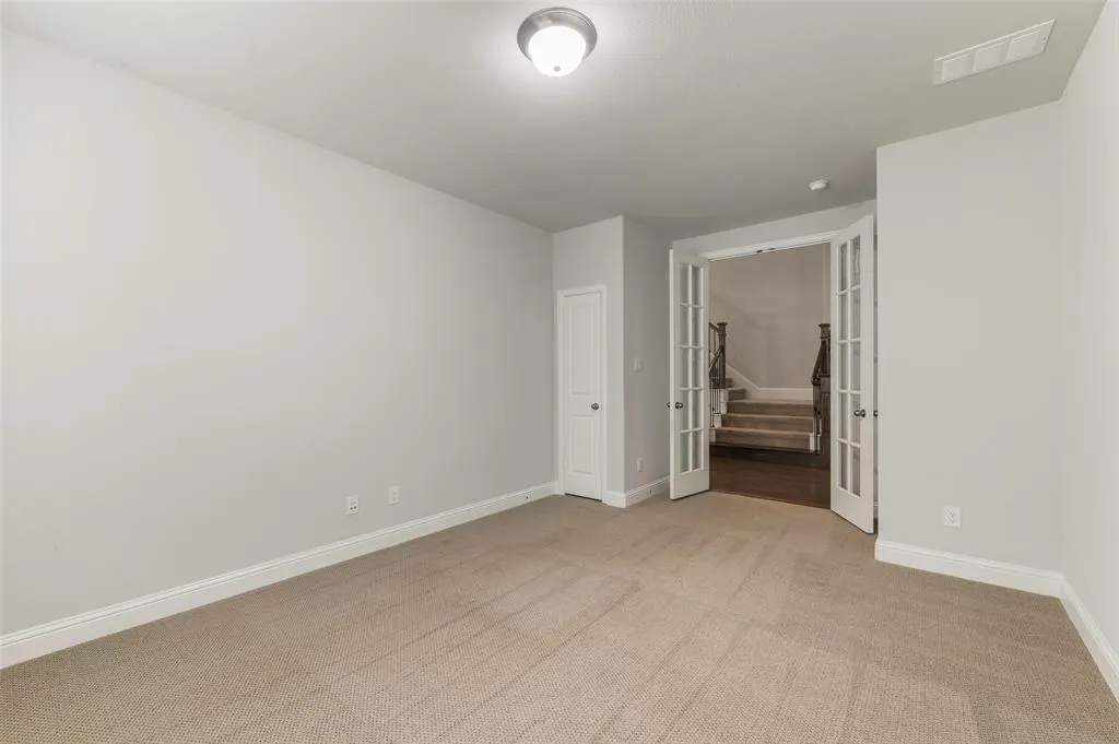 2216 Hubbard park Lane