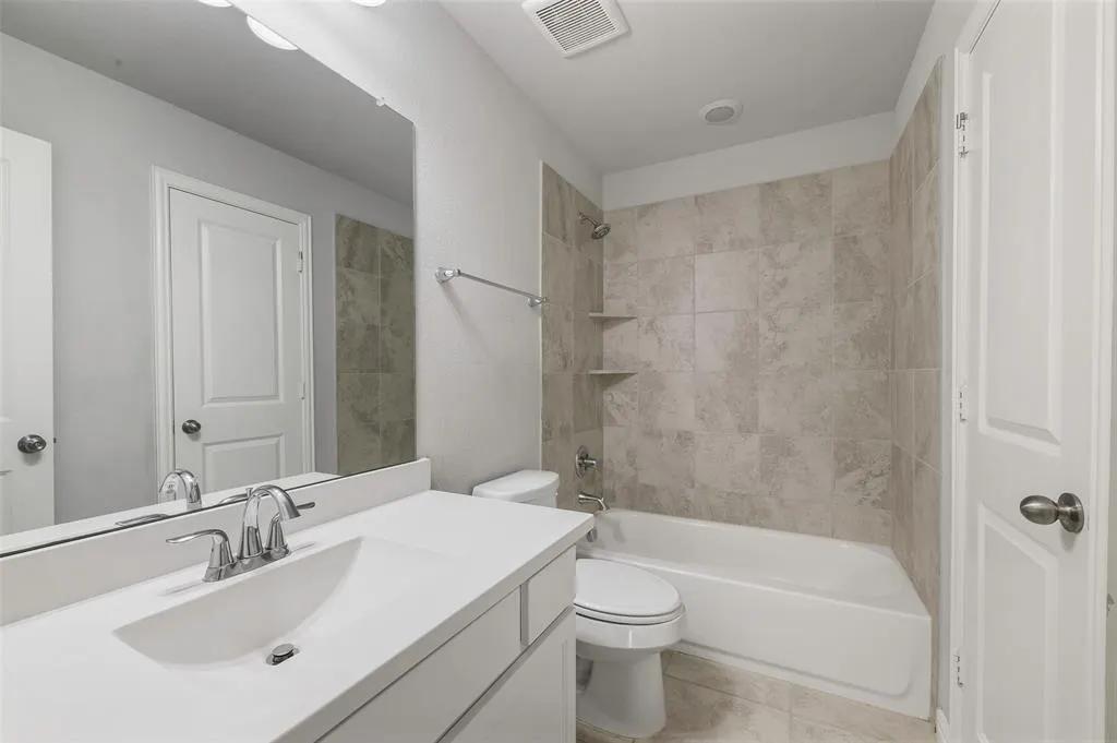 2216 Hubbard park Lane