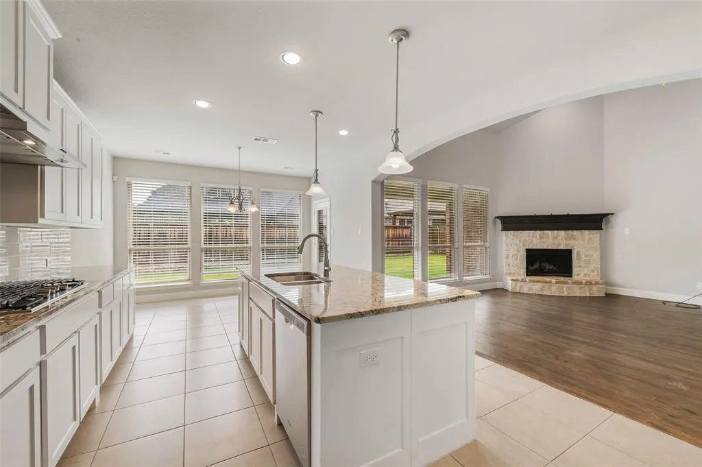 2216 Hubbard park Lane