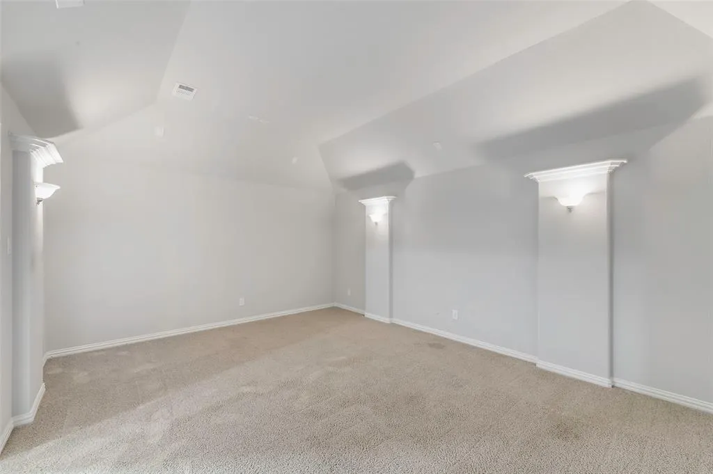 2216 Hubbard park Lane