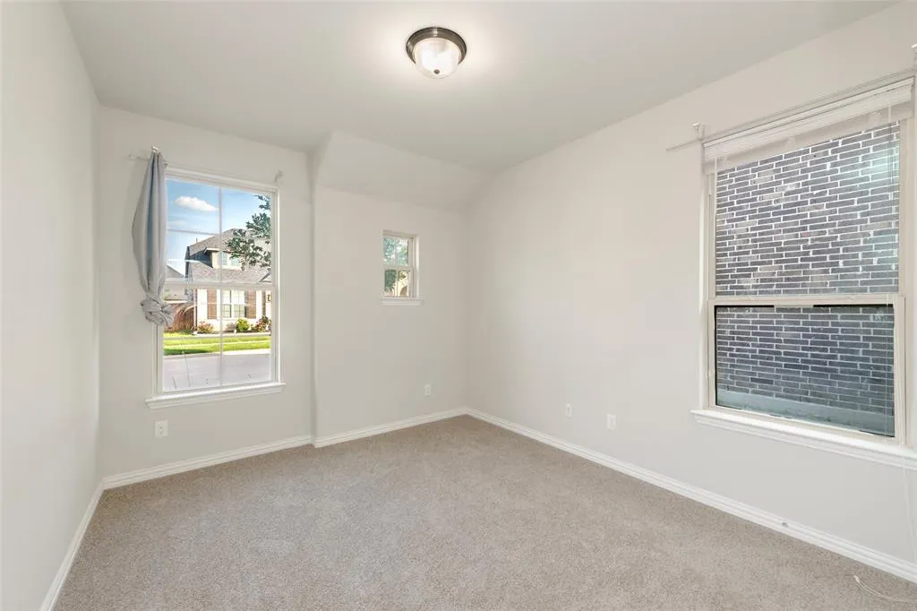 2040 Barx Drive