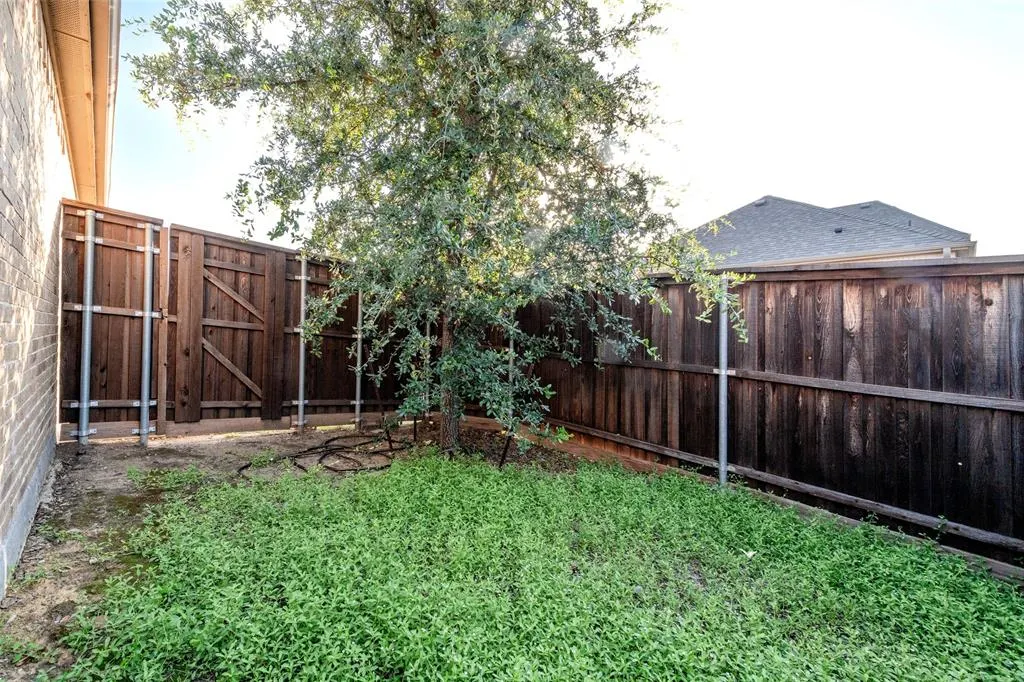 2040 Barx Drive