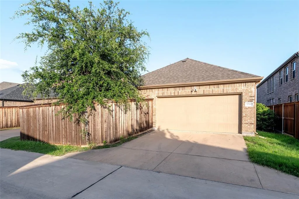 2040 Barx Drive