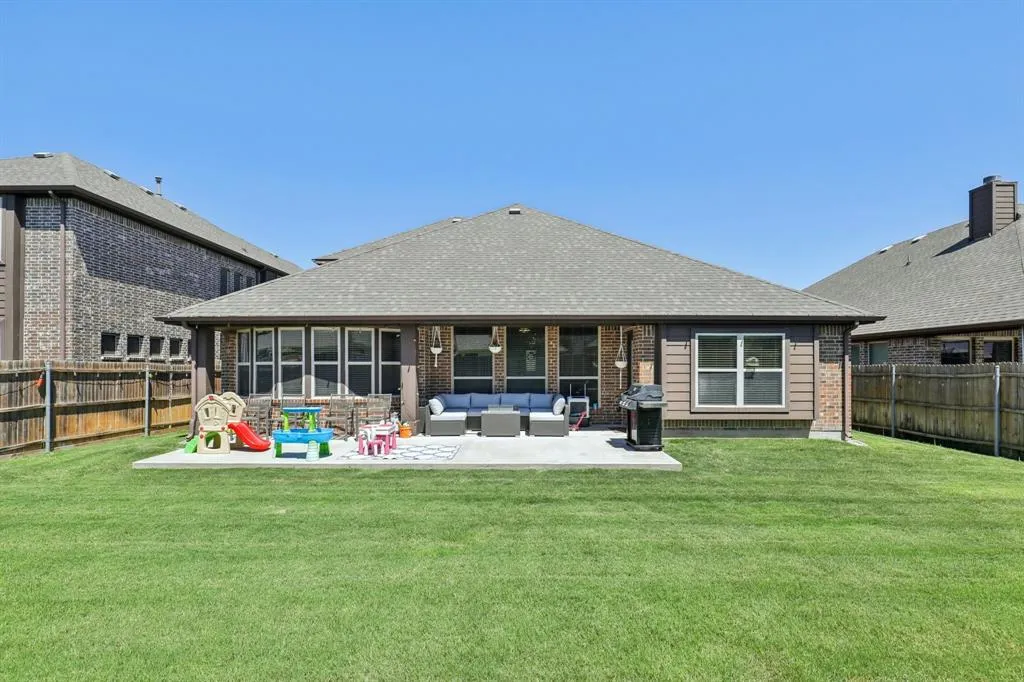 812 Marion Farm Road