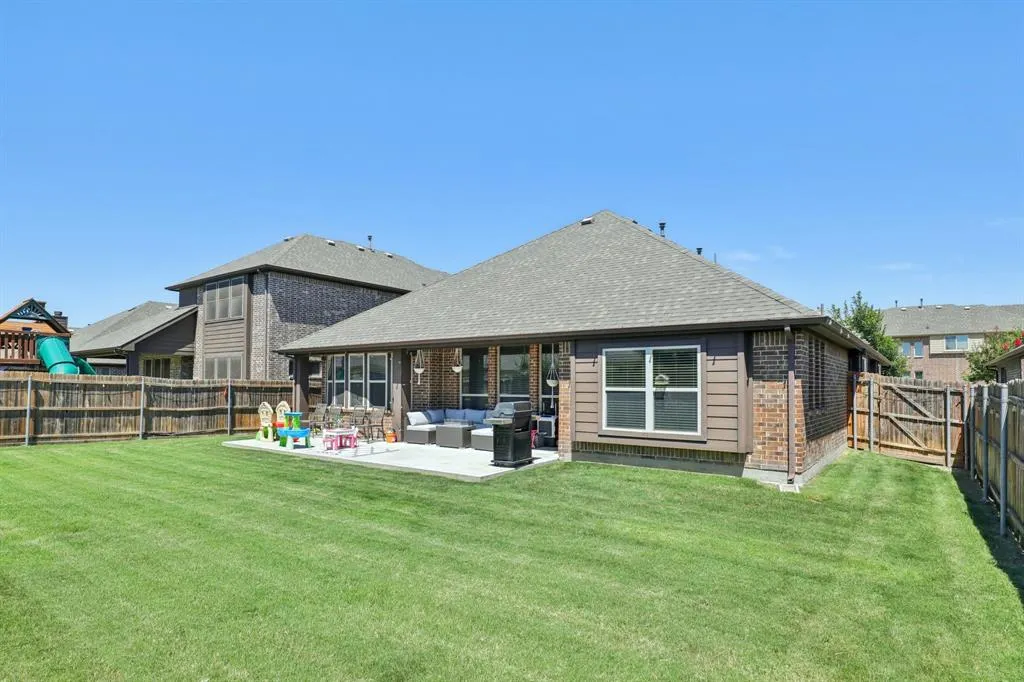 812 Marion Farm Road