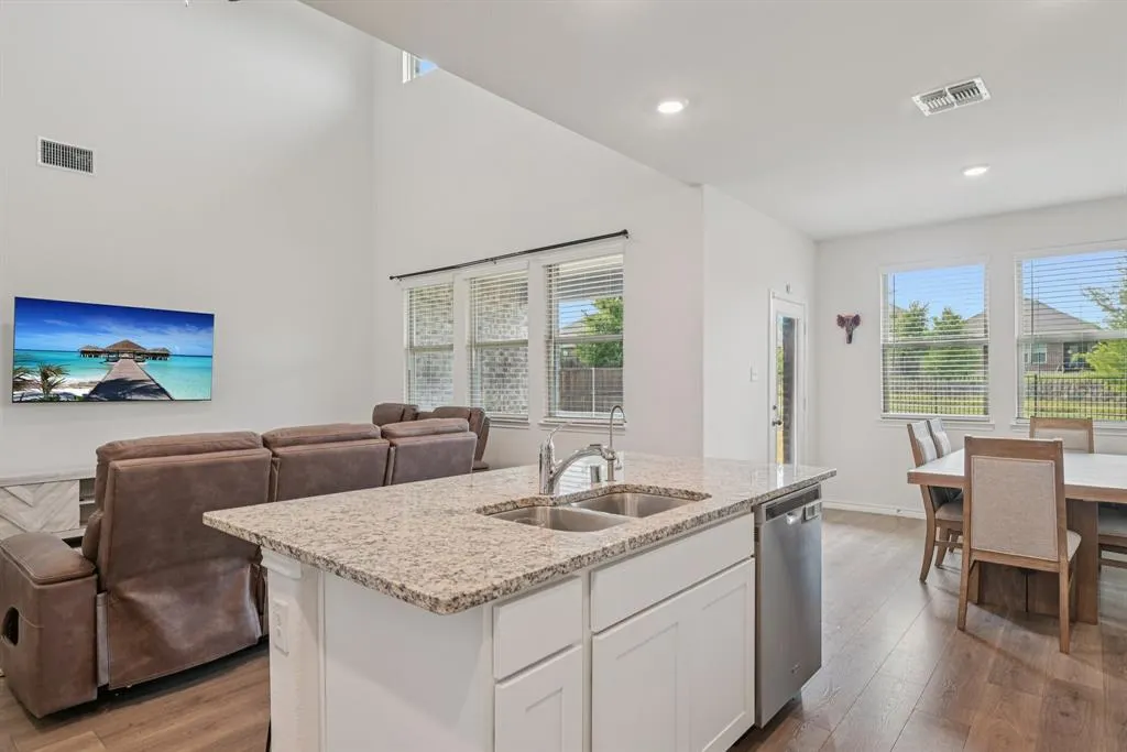 1025 Indigo Lane