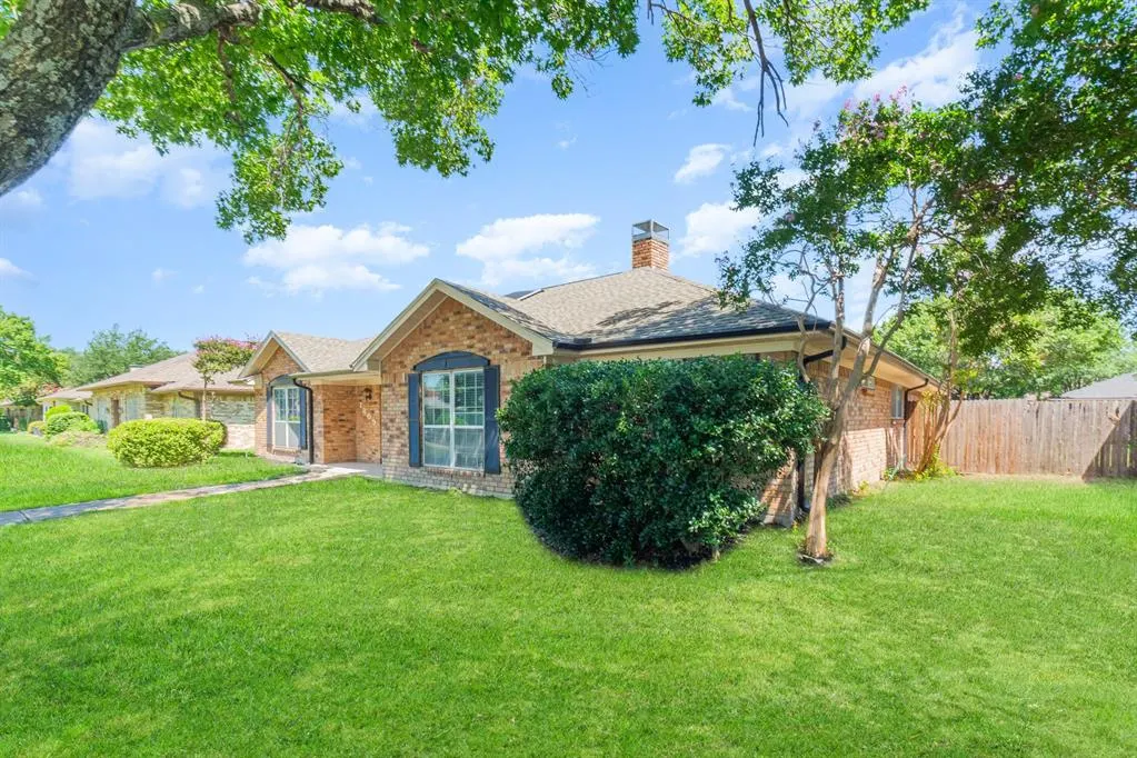 1809 Duke Drive