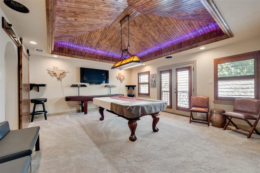 621 Longwood Drive