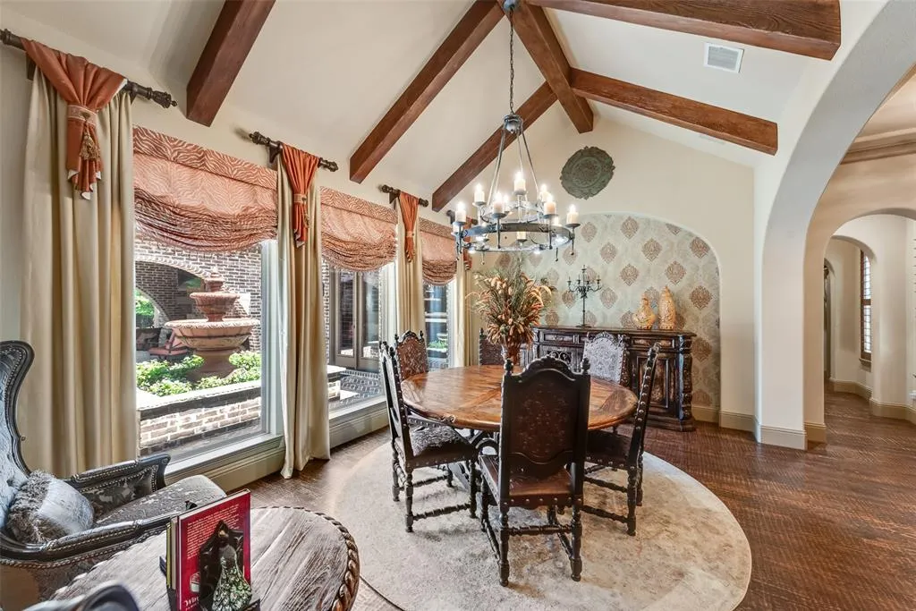 621 Longwood Drive