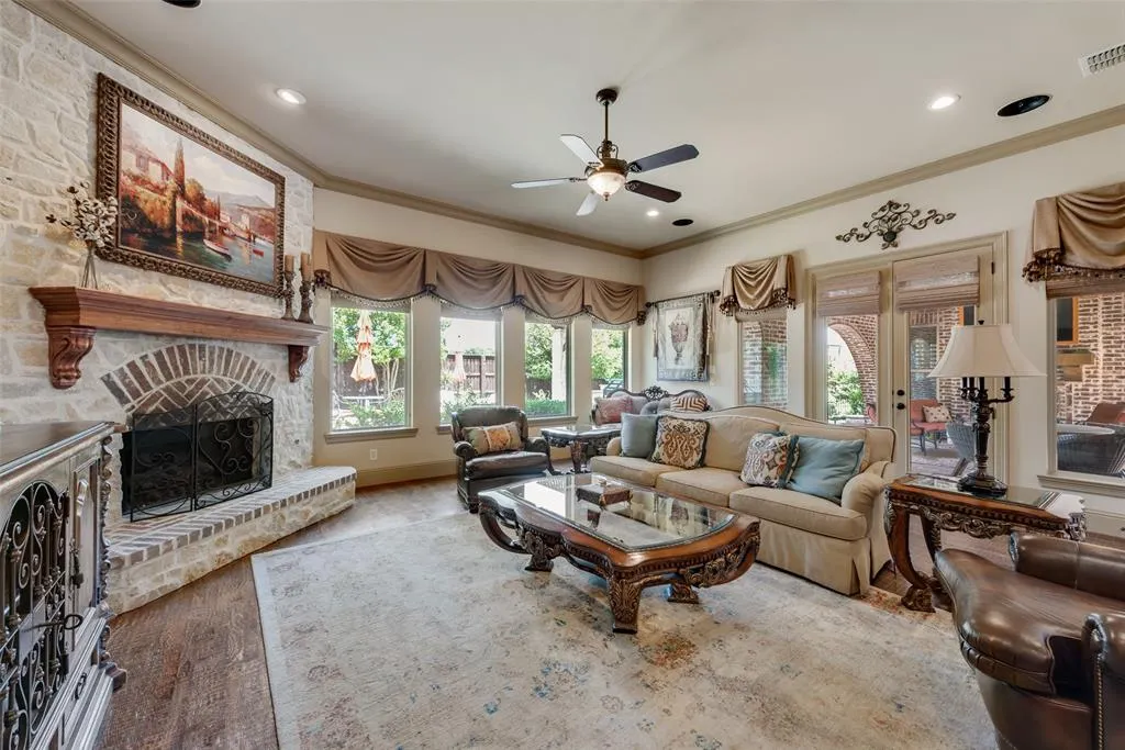 621 Longwood Drive