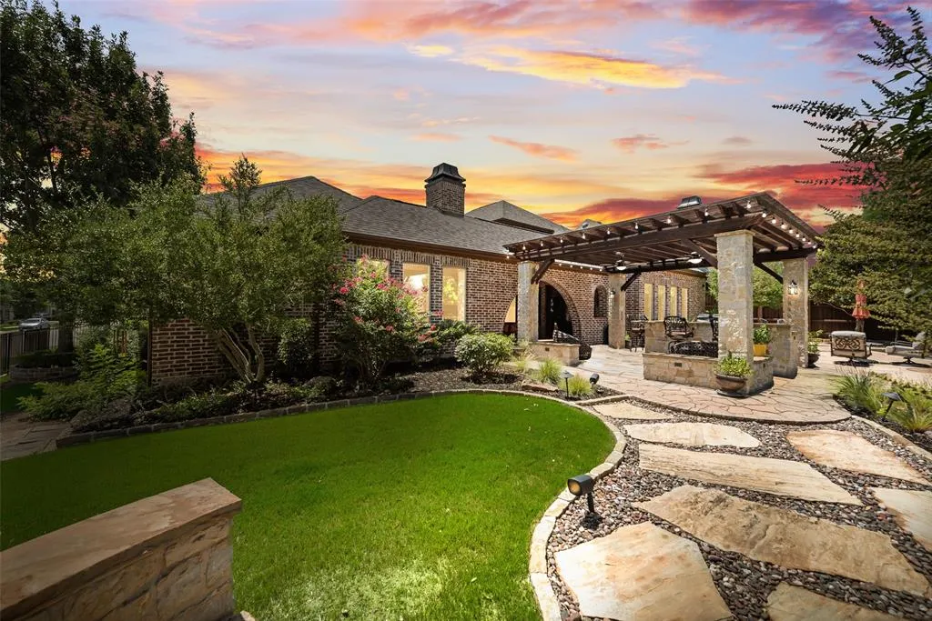 621 Longwood Drive