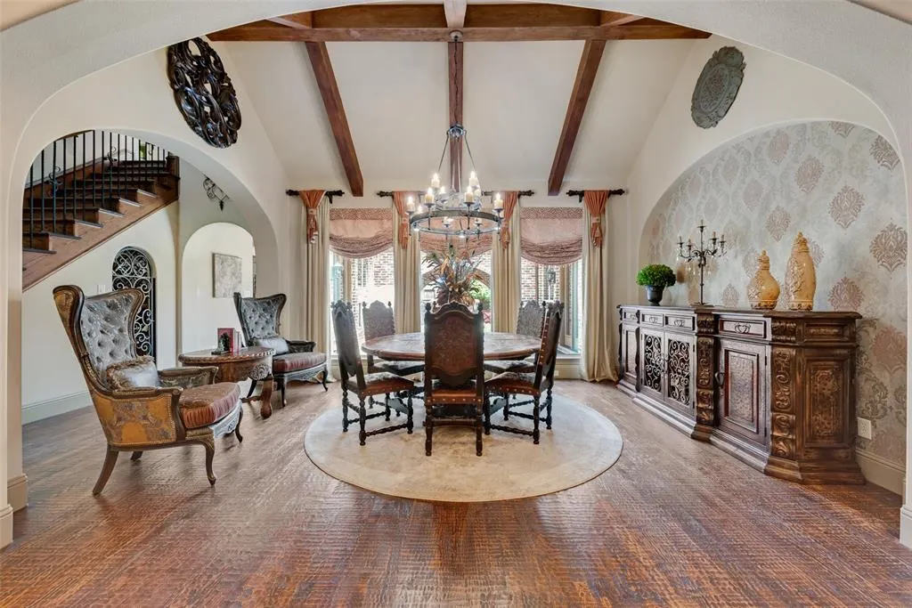 621 Longwood Drive