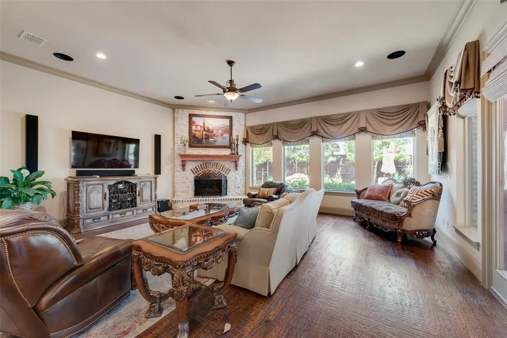621 Longwood Drive