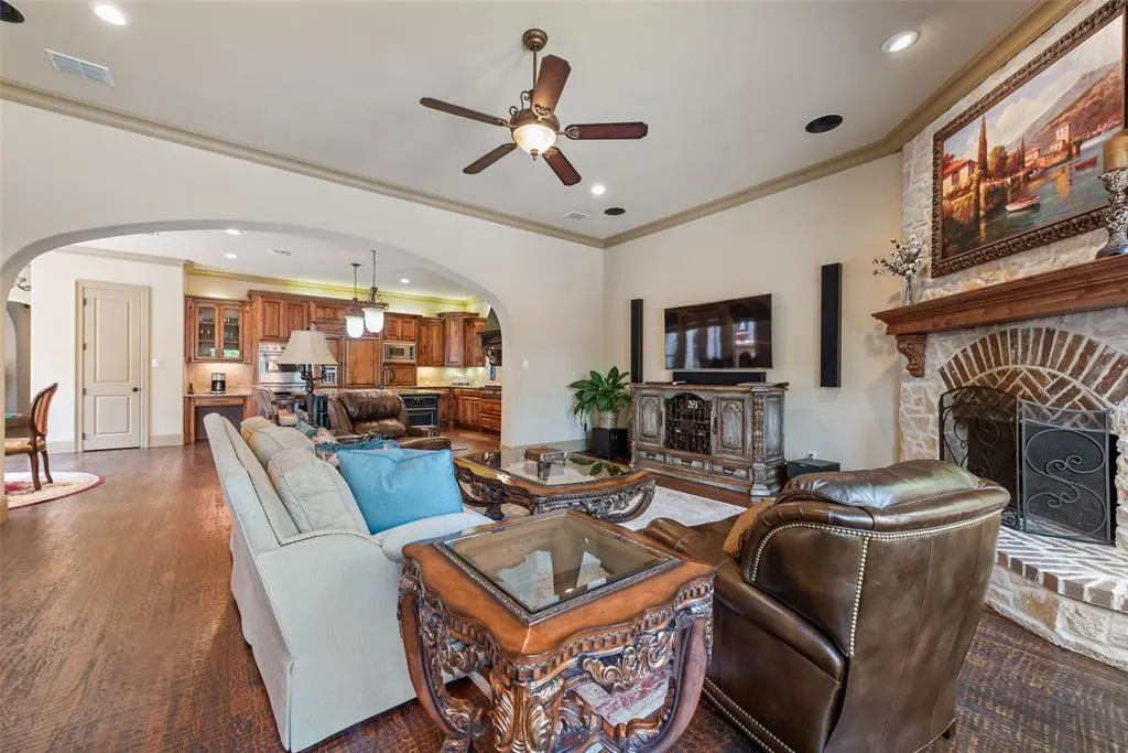 621 Longwood Drive
