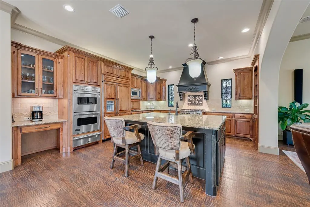 621 Longwood Drive