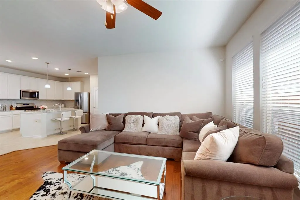 2037 Barx Drive