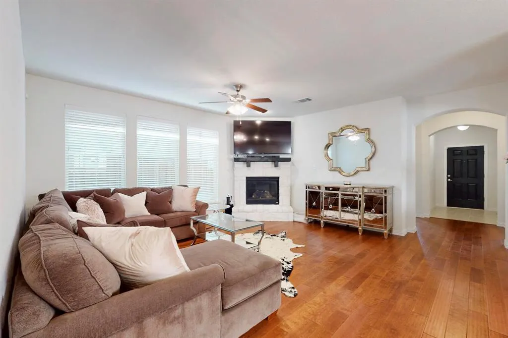 2037 Barx Drive