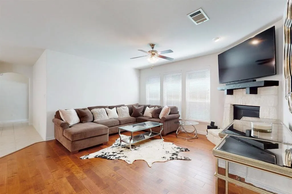 2037 Barx Drive