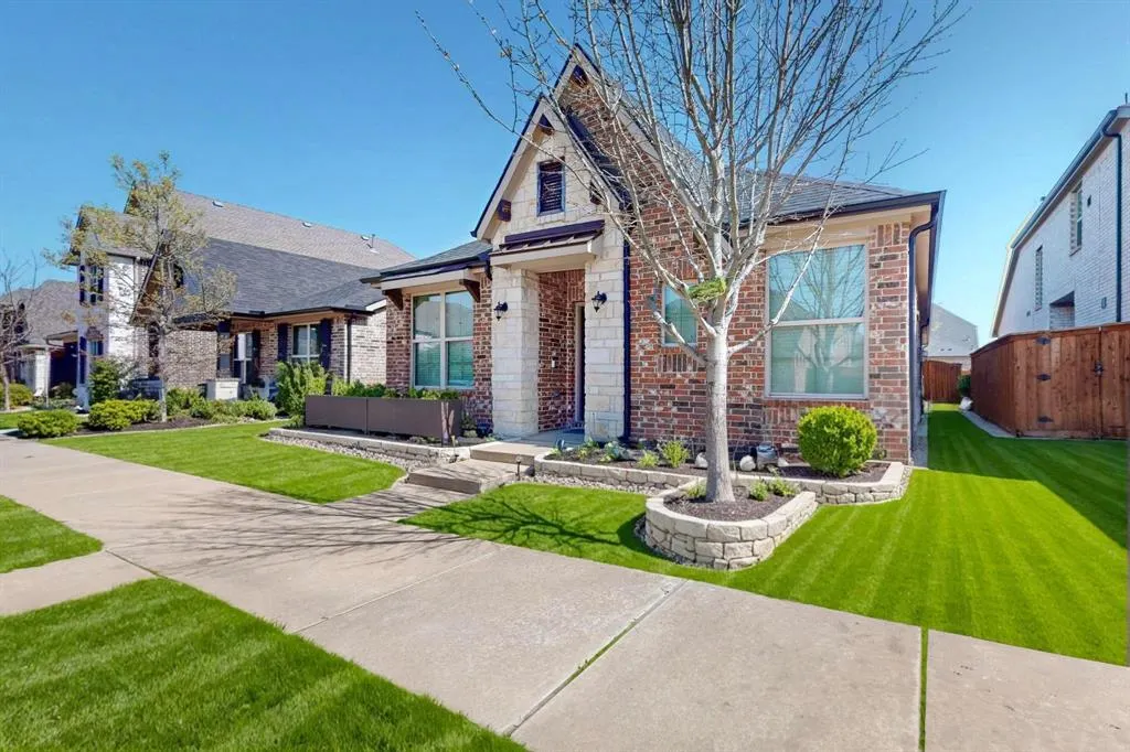 2037 Barx Drive