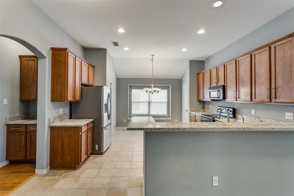 1620 Bur Oak Drive