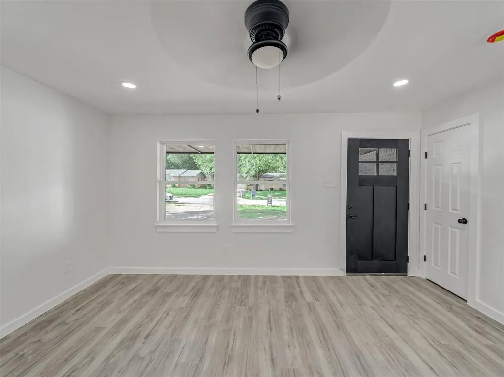 806 Ivywood Drive
