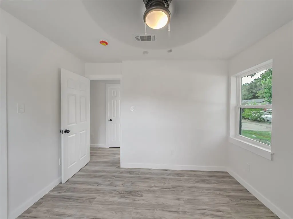 806 Ivywood Drive