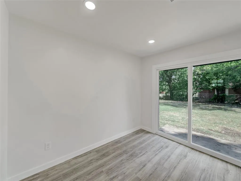 806 Ivywood Drive