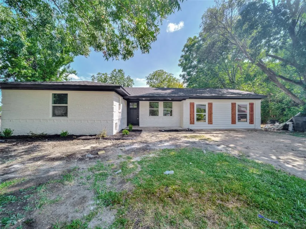 806 Ivywood Drive