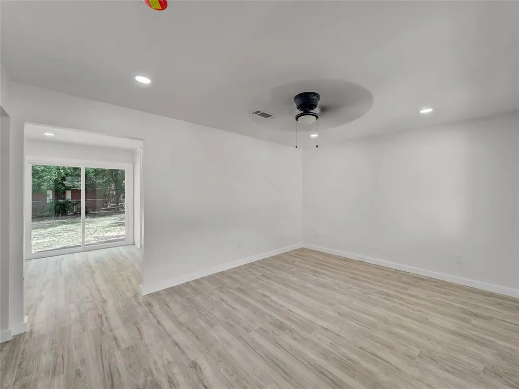 806 Ivywood Drive