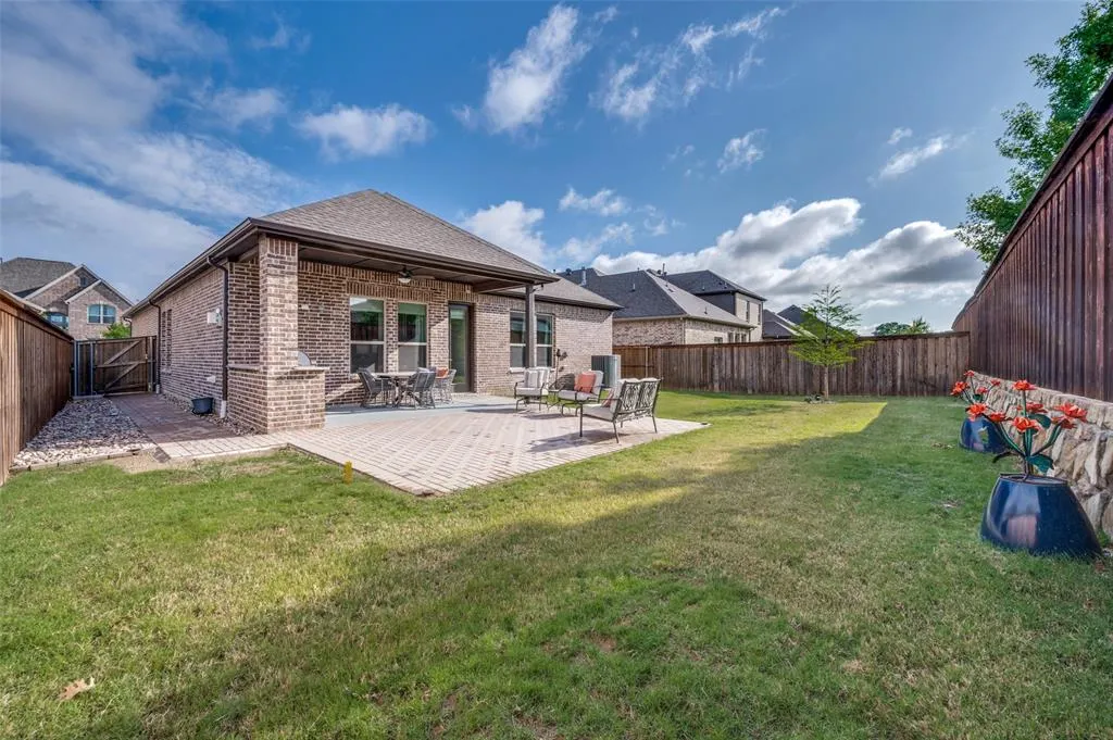 9525 Blue Stem Lane