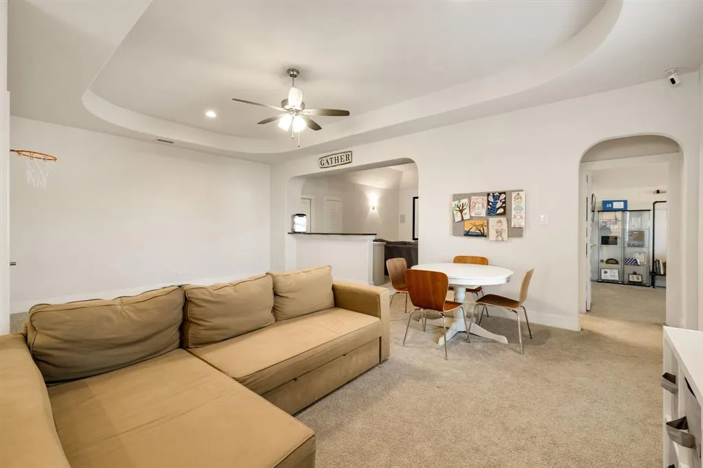 3375 Bellcrest Way
