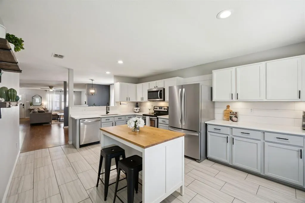 2508 Ash Drive