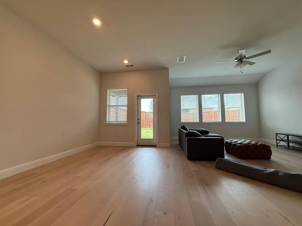 3929 Jasper