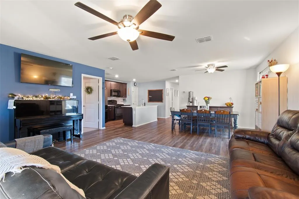 1810 Avery Pointe Drive