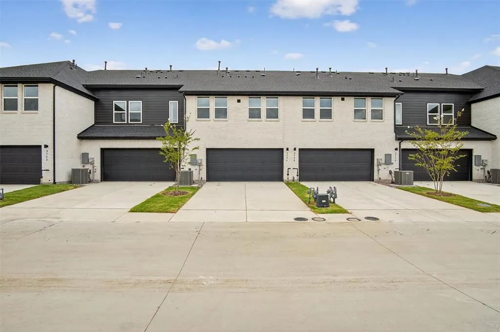 2546 Brunswick Way