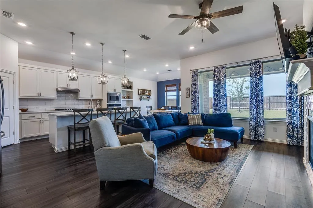 2513 Lovegrass Lane