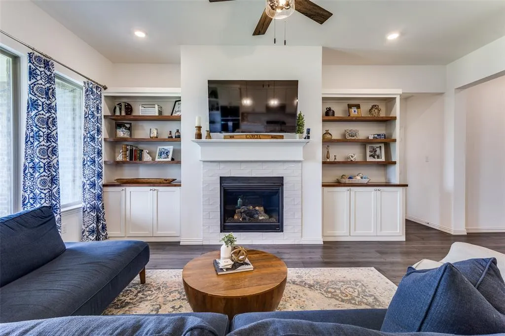 2513 Lovegrass Lane