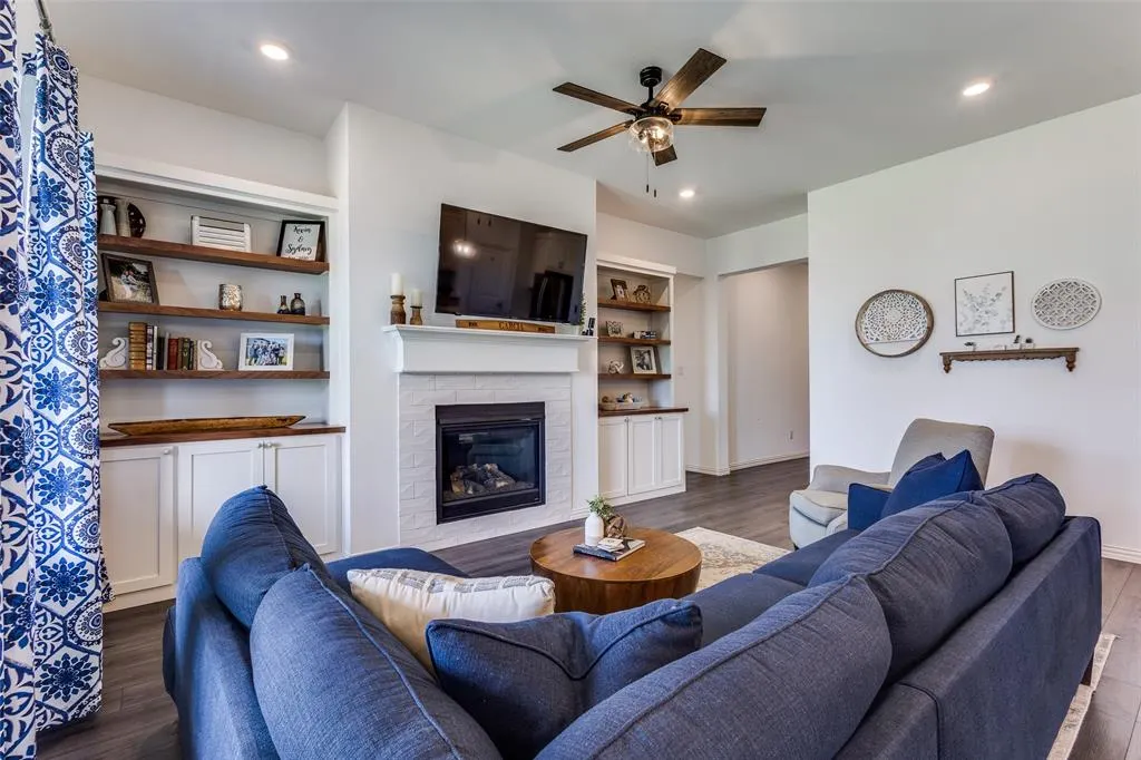 2513 Lovegrass Lane